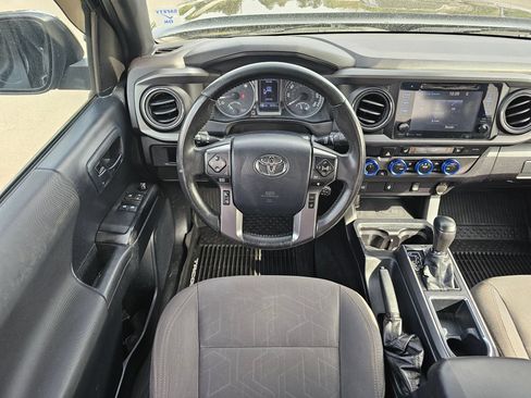 Used 2019 Toyota Tacoma TRD Off-Road w/ TRD Premium Off Road Package AWD/4WD image 14