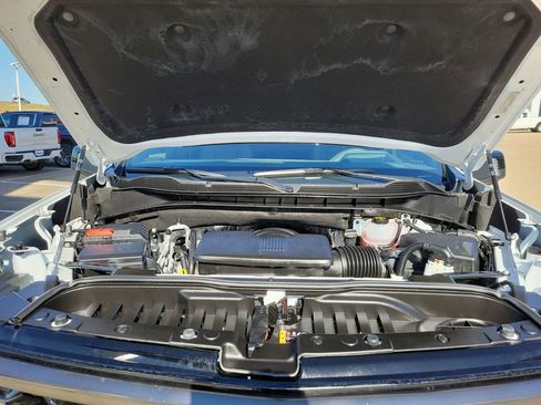 Used 2025 Chevrolet Silverado 1500 ZR2 w/ Technology Package image 31