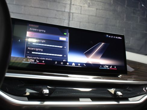 Used 2024 BMW X5 sDrive40i w/ M Sport Package image 76