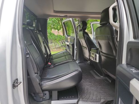 Used 2017 Ford F250 Lariat w/ Lariat Ultimate Package AWD/4WD image 42