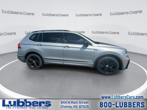 Used 2019 Volkswagen Tiguan SEL Premium R-Line FWD image 9
