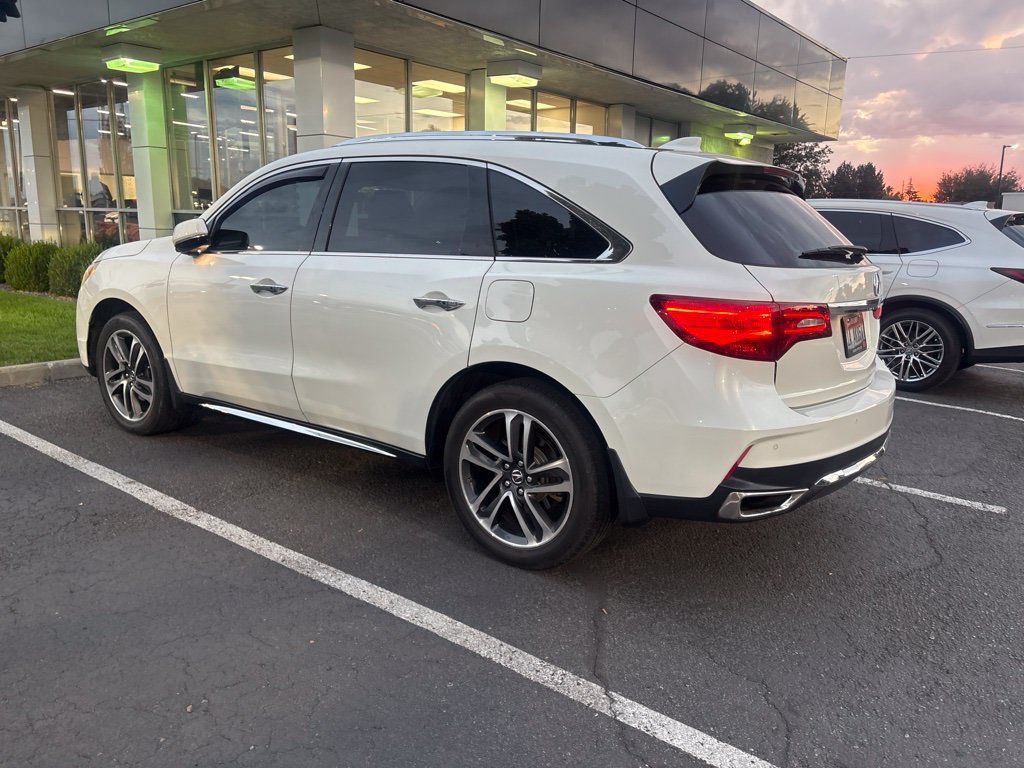Used 2017 Acura MDX w/ Advance Package AWD/4WD image 3