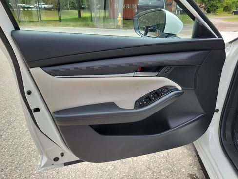 New 2026 MAZDA MAZDA3 2.5 S Sedan w/ Preferred Pkg FWD image 19