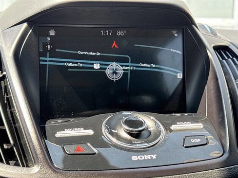 Used 2017 Ford Escape Titanium image 25