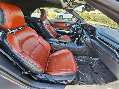 Used 2024 Ford Mustang Premium RWD image 31