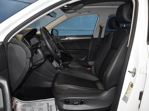 Used 2022 Volkswagen Tiguan SE AWD/4WD image 7