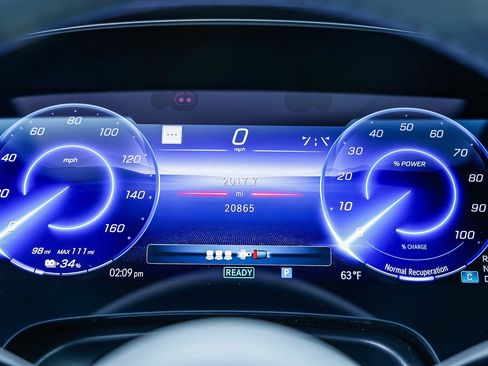 Used 2023 Mercedes-Benz EQS 580 580 image 24