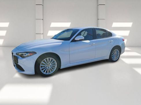 Used 2022 Alfa Romeo Giulia Sprint image 8