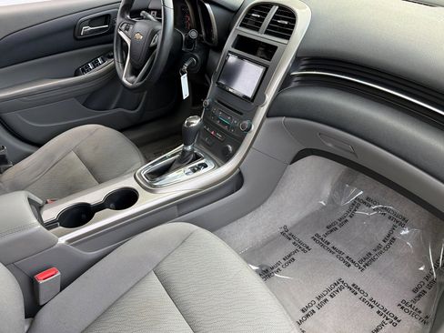 Used 2013 Chevrolet Malibu LS w/ Protection Package FWD image 14