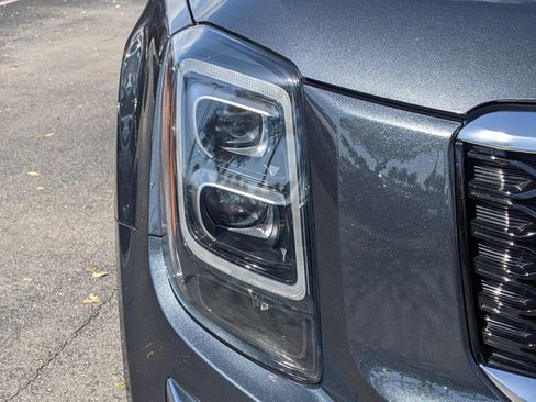 Certified 2022 Kia Telluride EX w/ EX Premium Package image 8