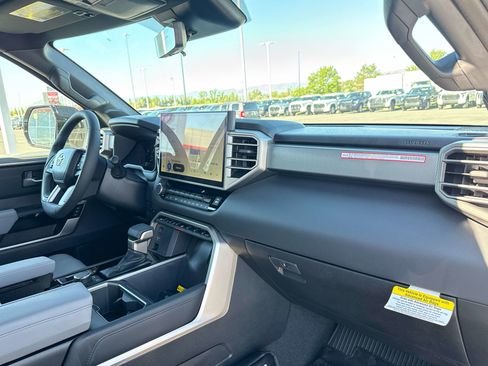 New 2026 Toyota Tundra Limited AWD/4WD image 15