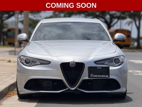 Used 2018 Alfa Romeo Giulia Ti Sport w/ Quick Order Package 22U Sport RWD image 7