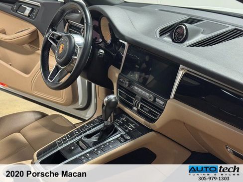 Used 2020 Porsche Macan AWD/4WD image 19