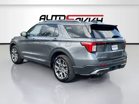 Used 2025 Ford Explorer Platinum w/ Ultimate Package AWD/4WD image 5