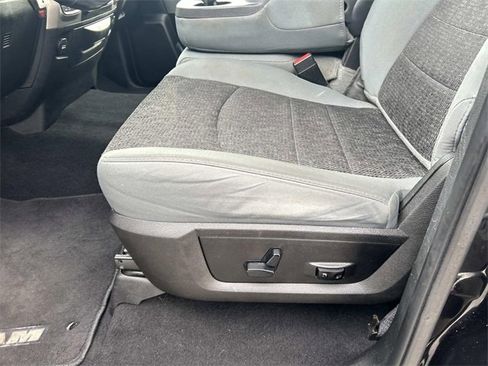 Used 2019 RAM 1500 Big Horn image 21