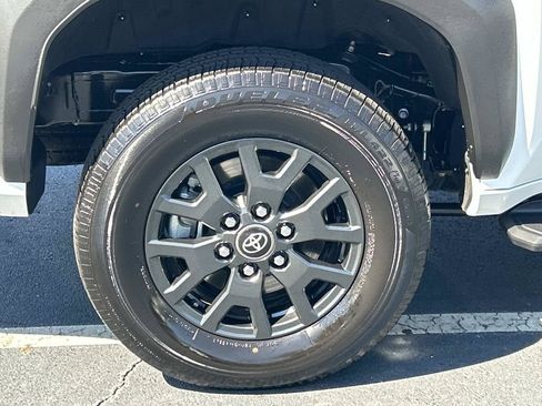Used 2026 Toyota 4Runner SR5 AWD/4WD image 9