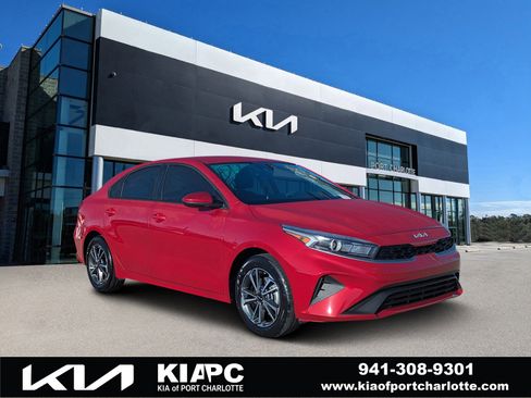 Certified 2023 Kia Forte LXS image 1
