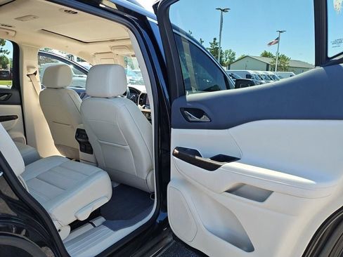 Used 2023 GMC Acadia Denali w/ LPO, Floor Liner Package FWD image 33