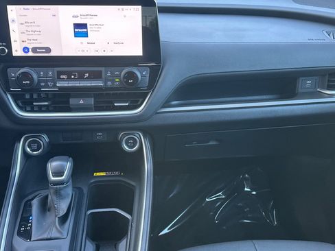 Used 2025 Toyota Grand Highlander FWD image 19