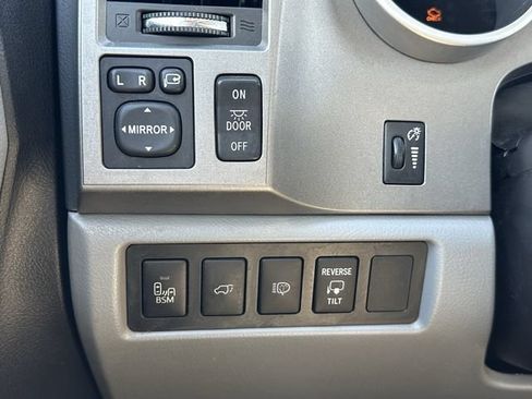 Used 2016 Toyota Sequoia Limited w/ Safety & Convenience Package AWD/4WD image 22