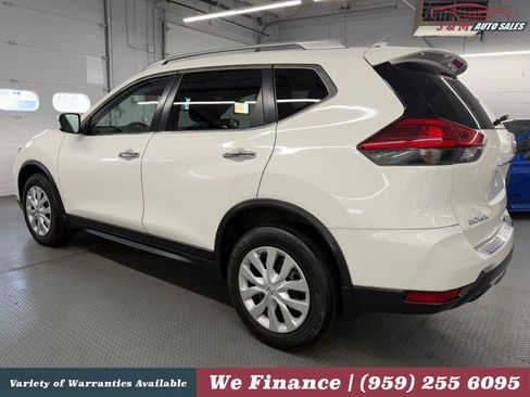 Used 2017 Nissan Rogue S w/ S Appearance Package AWD/4WD image 11