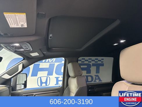 Used 2024 Chevrolet Silverado 2500 ZR2 w/ Technology Package image 39