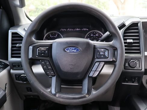 Used 2019 Ford F350 XLT w/ XLT Premium Package AWD/4WD image 18