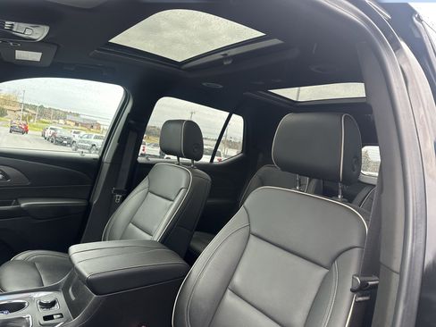 Certified 2023 Chevrolet Traverse Premier w/ Redline Edition image 8