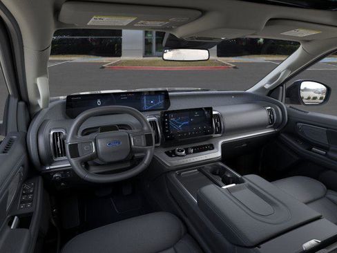 New 2026 Ford Expedition Max Platinum w/ Driver's Package AWD/4WD image 9