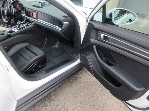 Used 2023 Porsche Panamera Platinum Edition RWD image 23