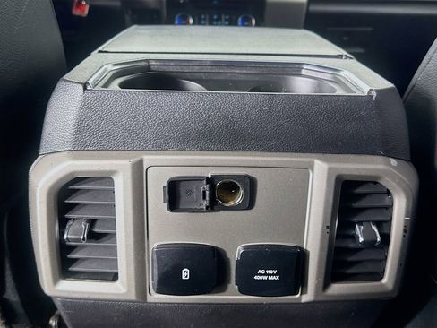 Used 2018 Ford F250 Lariat w/ Chrome Package image 29