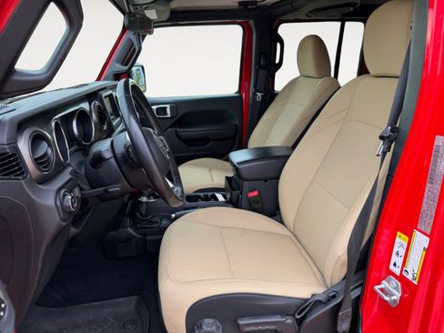 Used 2020 Jeep Gladiator Sport w/ Quick Order Package 24S AWD/4WD image 9