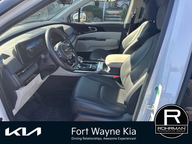 Used 2024 Kia Carnival SX FWD image 11