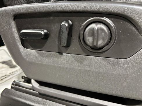 Used 2020 Chevrolet Silverado 3500 LT w/ Convenience Package image 17