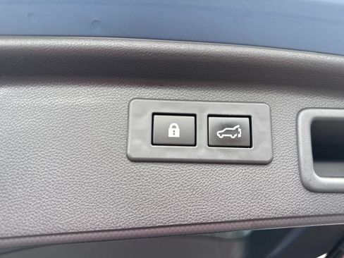 Used 2022 Subaru Forester Premium w/ Popular Package #3 AWD/4WD image 40