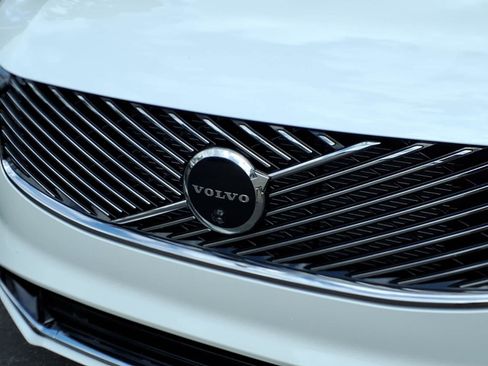 New 2026 Volvo XC90 T8 Ultra w/ Protection Package Premier AWD/4WD image 12
