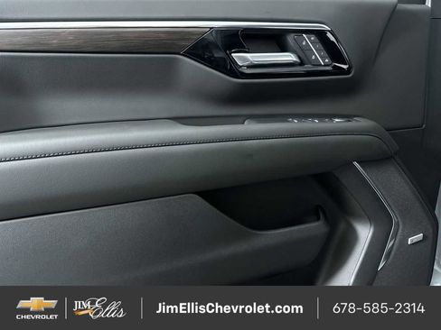 New 2026 Chevrolet Suburban LT w/ Comfort Package image 44