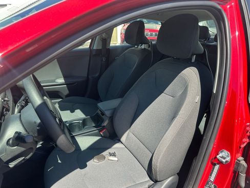 Used 2025 Kia K4 LXS image 34