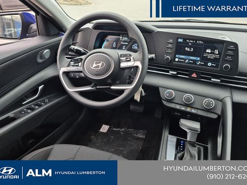 New 2026 Hyundai Elantra SE FWD image 23