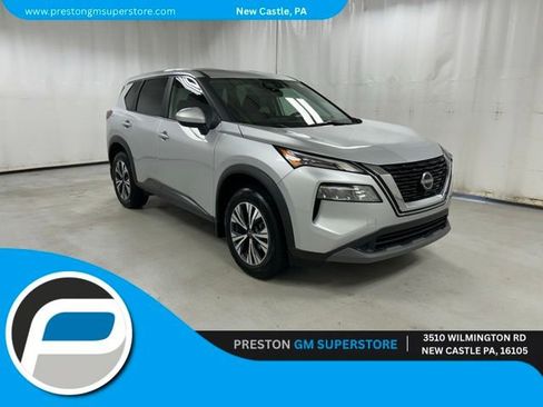 Used 2023 Nissan Rogue SV image 1