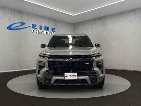 New 2026 Chevrolet Traverse Z71 w/ Enhanced Driving Package AWD/4WD image 2