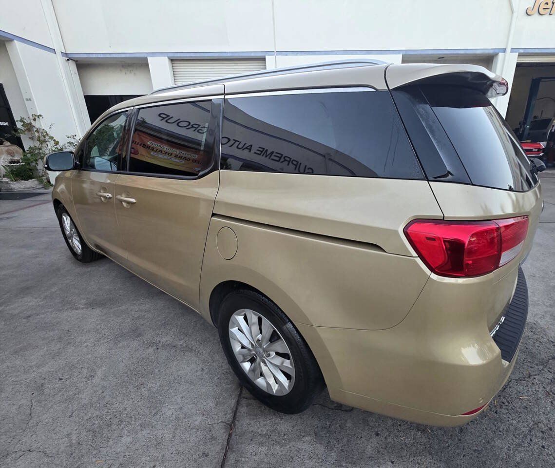Used 2018 Kia Sedona EX FWD image 11