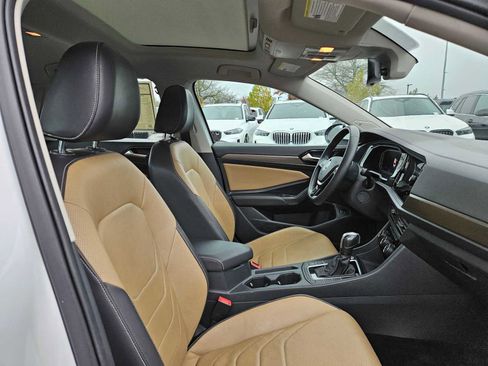 Used 2020 Volkswagen Jetta SEL Premium image 11