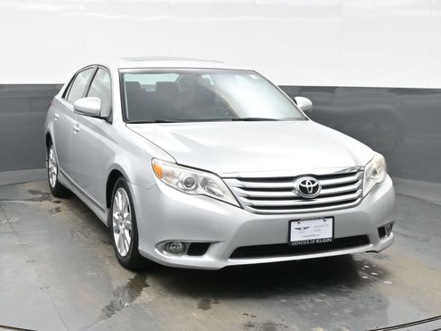 Used 2012 Toyota Avalon image 8