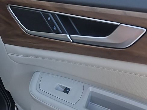 New 2026 Volkswagen Atlas SE AWD/4WD image 12