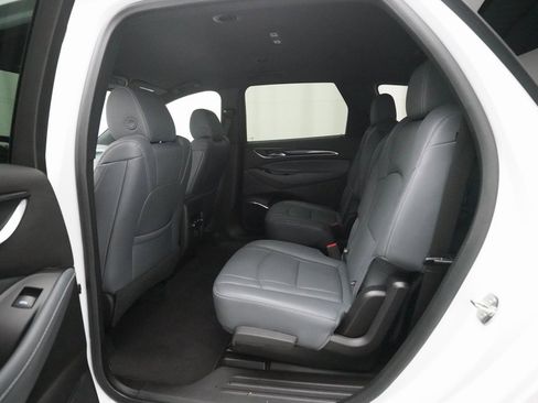 Used 2023 Buick Enclave Essence image 16