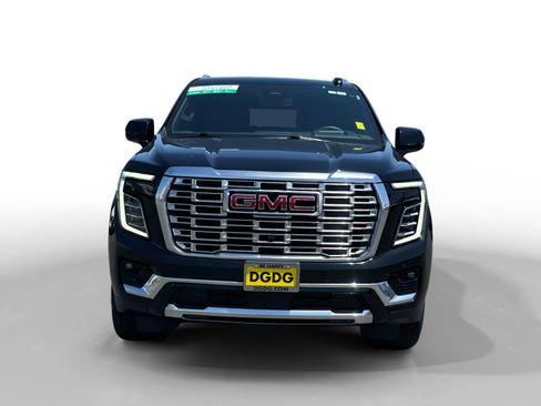 Used 2025 GMC Yukon XL Denali AWD/4WD image 8