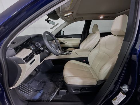 Used 2023 INFINITI QX60 Pure image 12