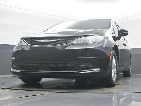 New 2026 Chrysler Voyager LX image 46