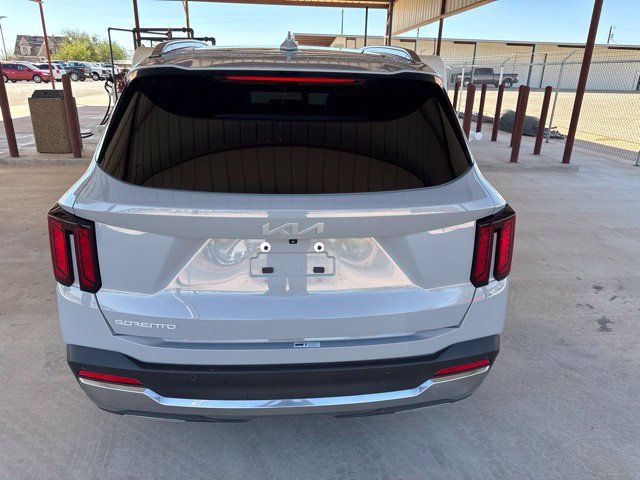 Used 2024 Kia Sorento S w/ Panoramic Sunroof Package FWD image 7